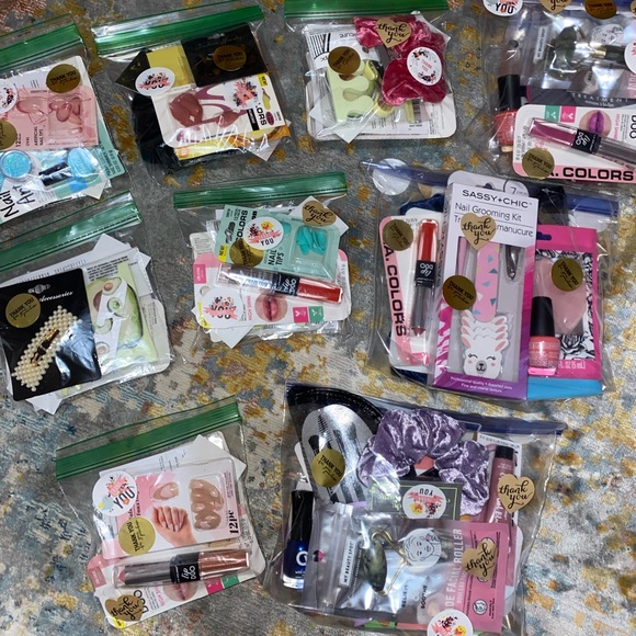 boutique Handbags - FREE GIFTS WITH PURCHASE 🎁